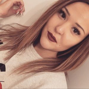 Meet your Posher, Holly